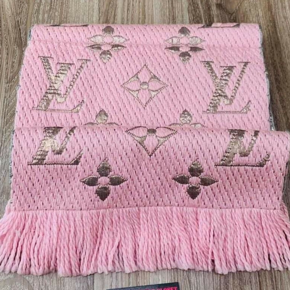Louis Vuitton Logomania Shine Pink Scarf Brand New - Picture 3 of 8